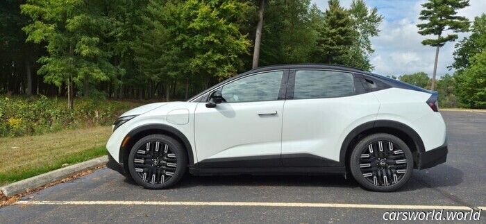 Nissan Leaf за 29 990 долларов стоит дешевле, но кажется намного дороже: обзор | Carscoops